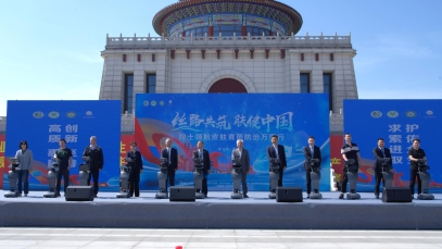 “絲路共筑 膚健中國——院士領(lǐng)航皮膚真菌防治萬(wàn)里行”皮膚病義診活動(dòng)在泰州舉行 “絲路共筑 膚健中國——院士領(lǐng)航皮膚真菌防治萬(wàn)里行”皮膚病義診活動(dòng)在泰州舉行