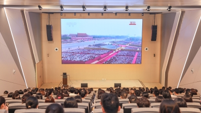 凝聚奮進(jìn)力量，揚子江藥業(yè)集團(tuán)組織集中收看九三閱兵盛況